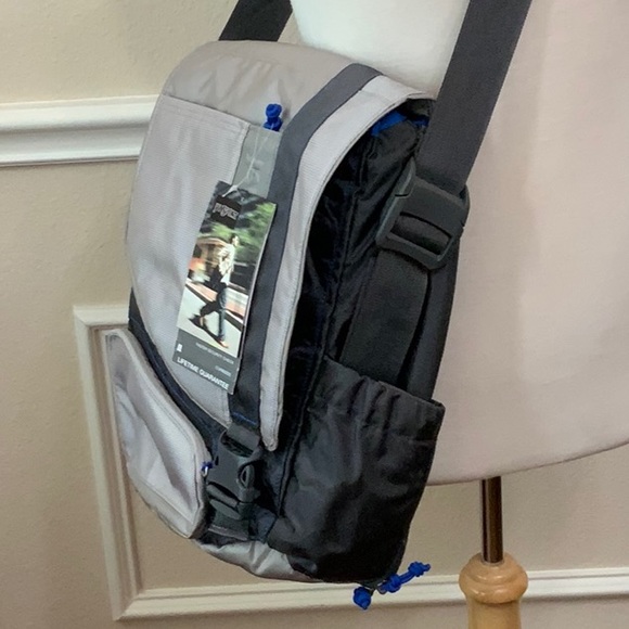 Jansport CURBSIDE messenger - Forge Grey/New Gunsmoke grey - Picture 2 of 16
